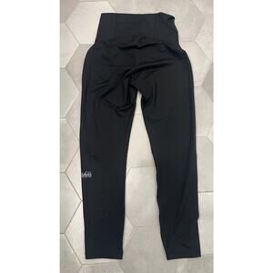 REI Leggings Women's Size Medium Black Cropped Valuables Pocket